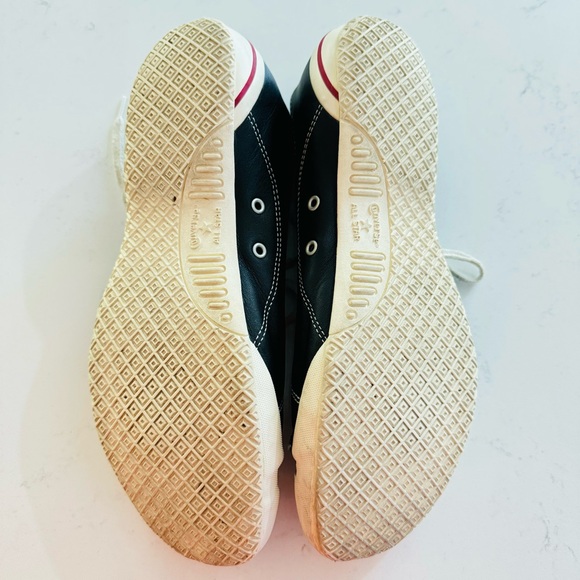 RARE FIND! CONVERSE Leather Low Top All-Stars - Picture 9 of 9